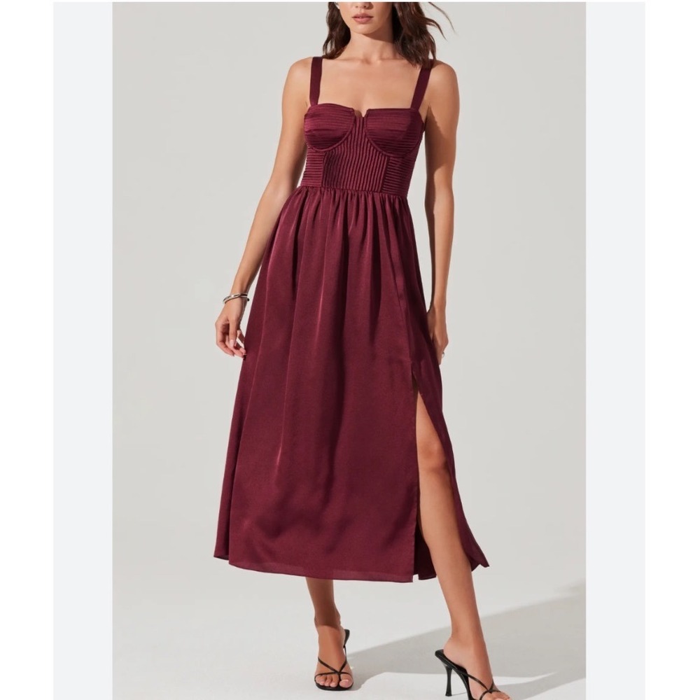 ASTR The Label Pleated Bustier Midi Dress Wine Small NWT